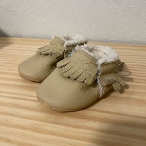 BirdRock Baby Moccasins size 3
